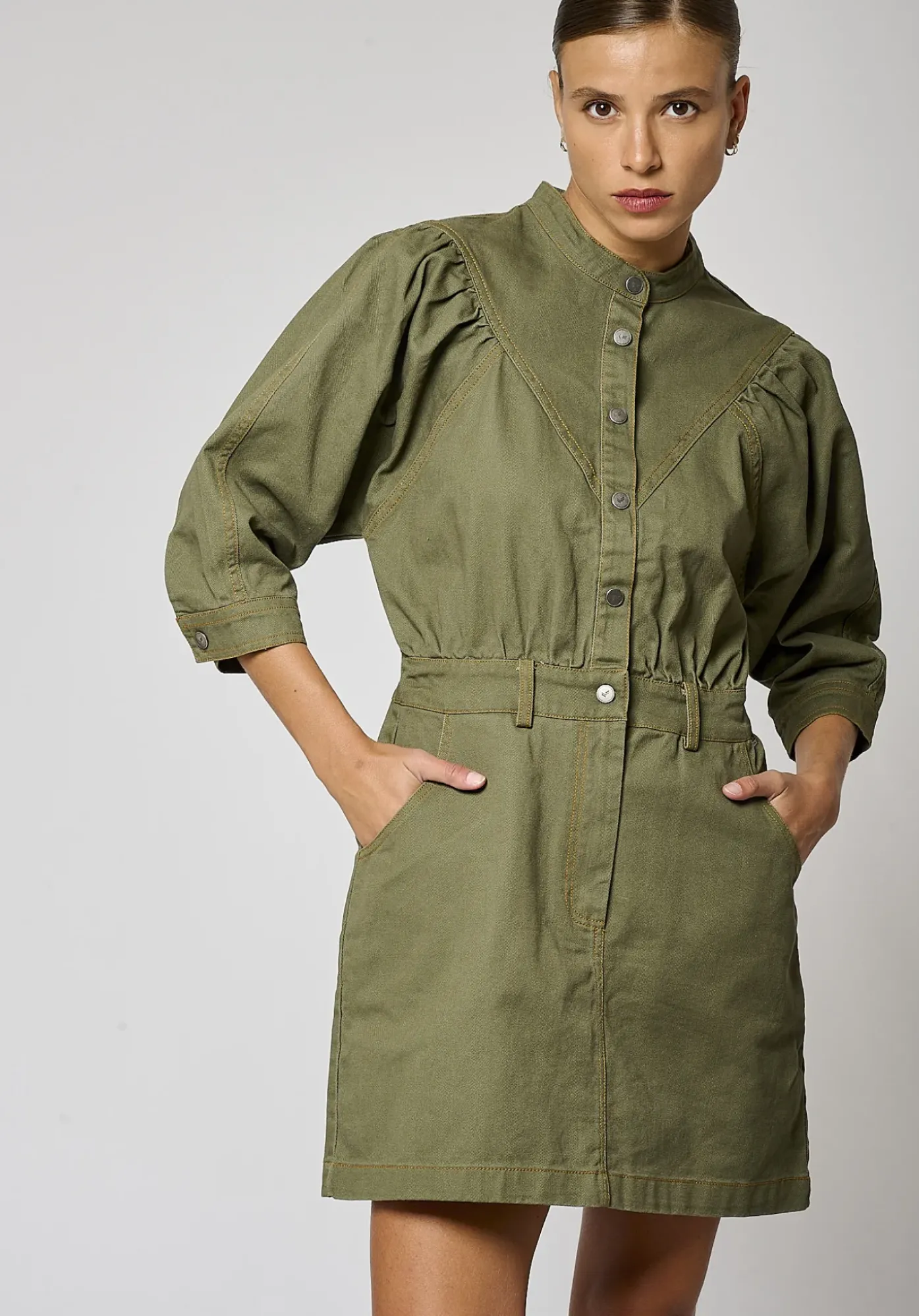 Robes<Kaporal MARIL